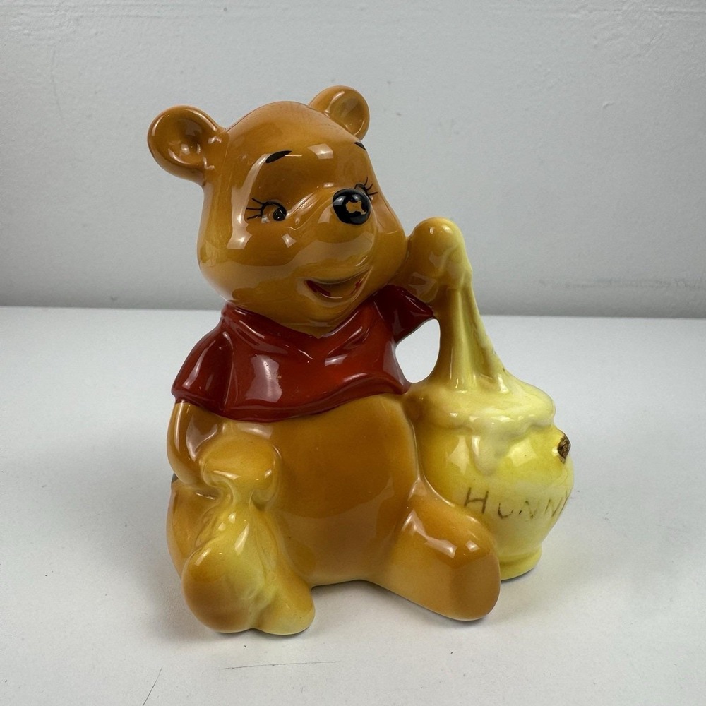 Vtg Walt Disney Productions Winnie the Pooh Hunny Pot Japan Ceramic Figure 4"